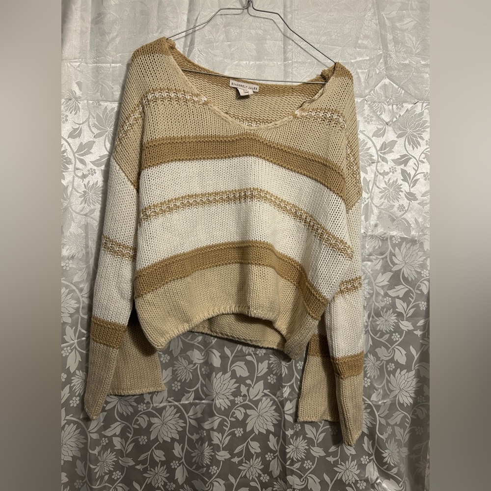 Sincerely Jules Striped Knit Sweater Tan White Beige Women’s Size M.